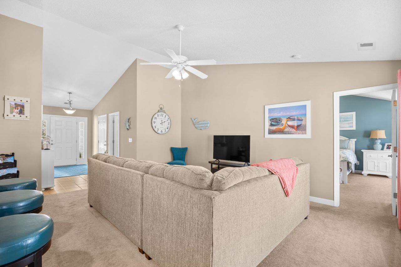 854 Riverward Dr.  Photo 9