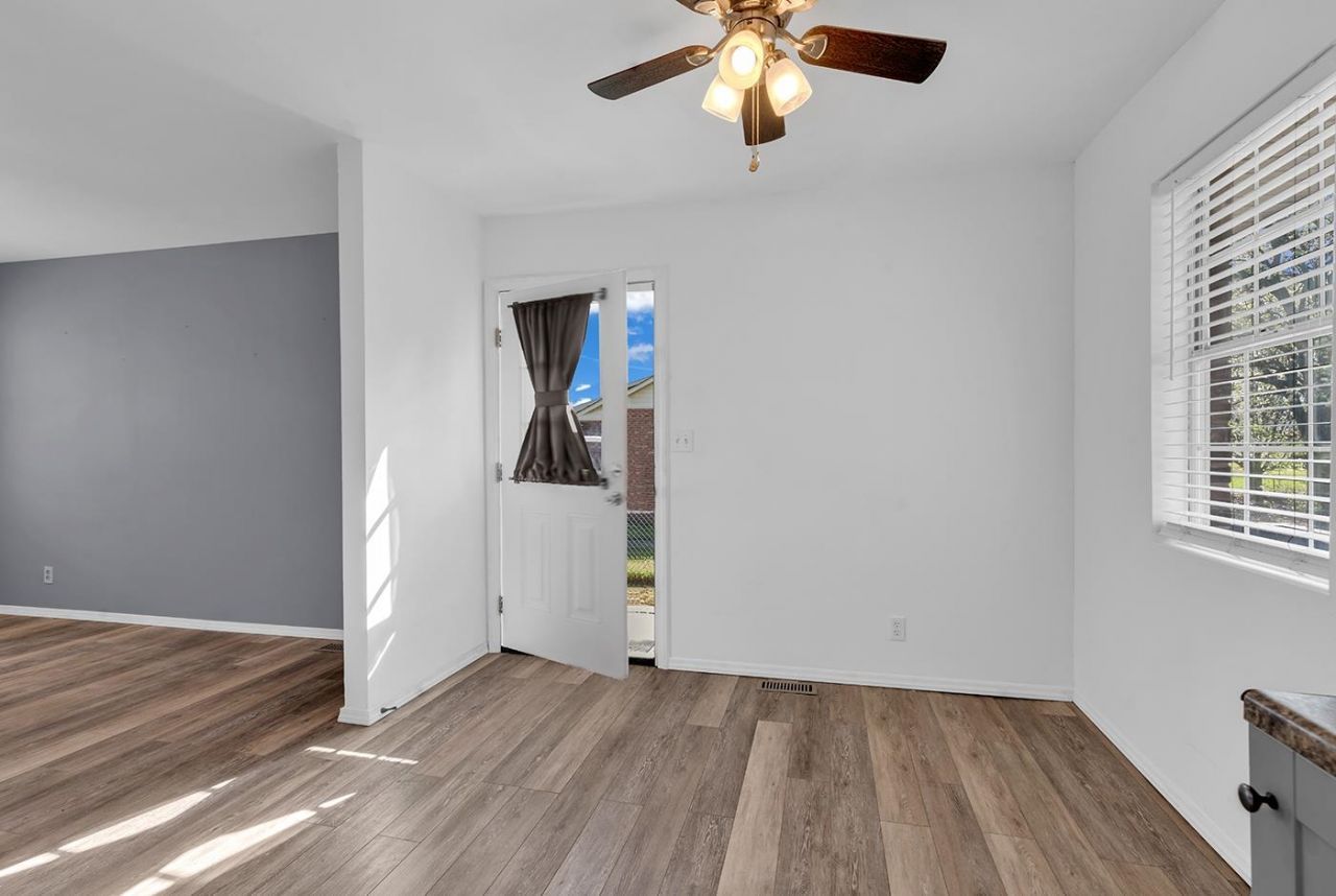 409 Reaves St. Photo 15