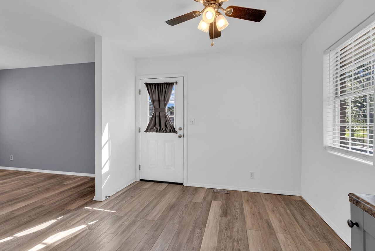 409 Reaves St. Photo 16
