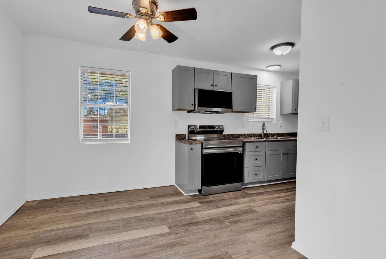 409 Reaves St. Photo 9