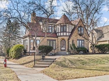 2220 Saint Anthony Parkway, Minneapolis, MN 55418