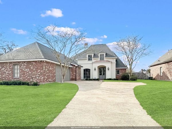 13583 Lakeway Dr, Prairieville, LA 70769