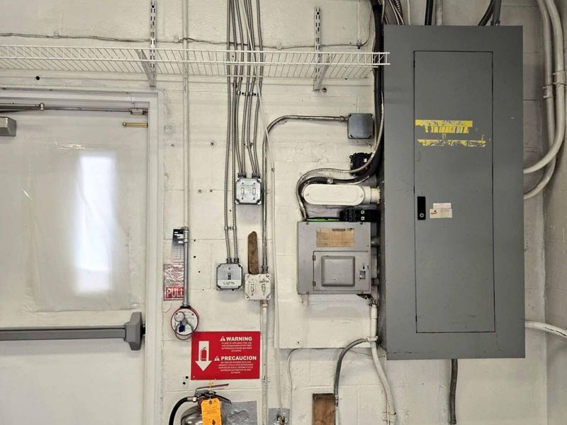 2860 Sullivant Avenue , Columbus, OH 43204 Photo 18