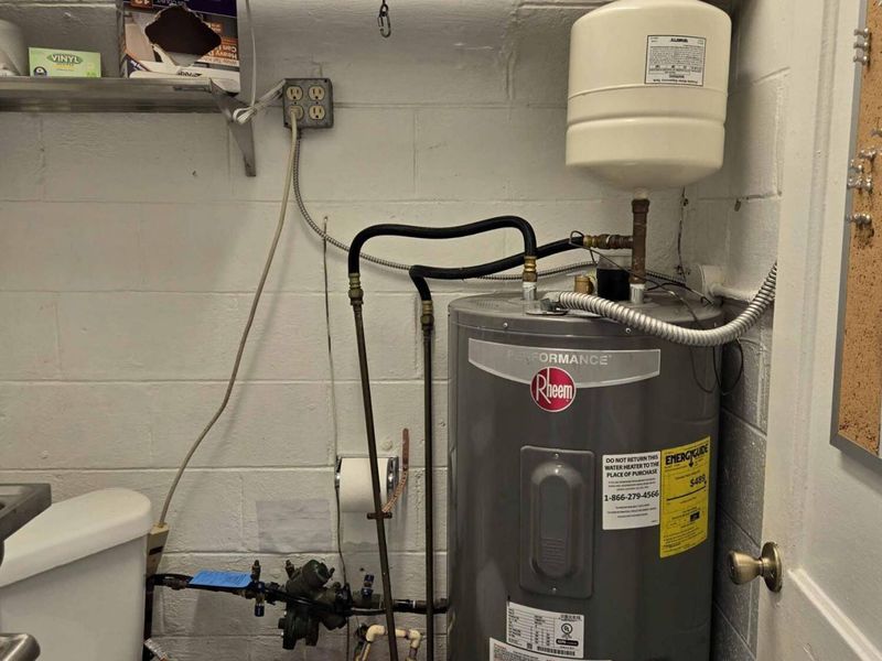 2860 Sullivant Avenue , Columbus, OH 43204 Photo 19