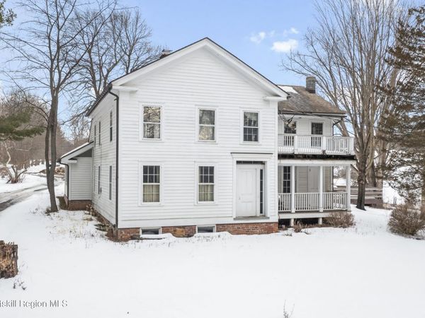 83 Silvernail , Chatham, NY 12037