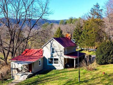 903 ROCKY HOLLOW ROAD, BENTONVILLE, VA 22610