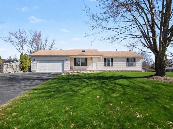 115 Sussex Place, Brooklyn, MI 49230