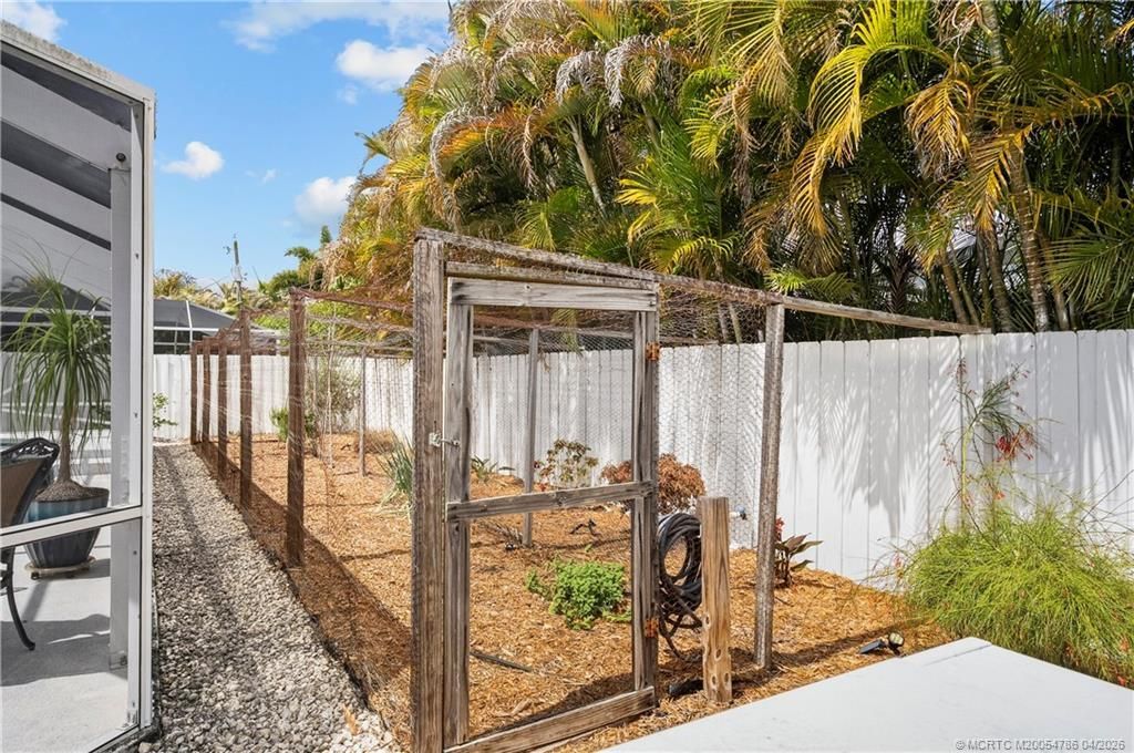 5605 SE Matousek Street, Stuart, FL 34997 Photo