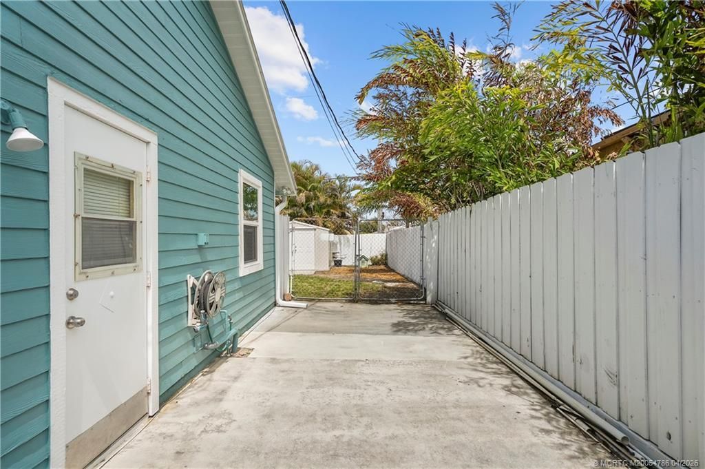 5605 SE Matousek Street, Stuart, FL 34997 Photo