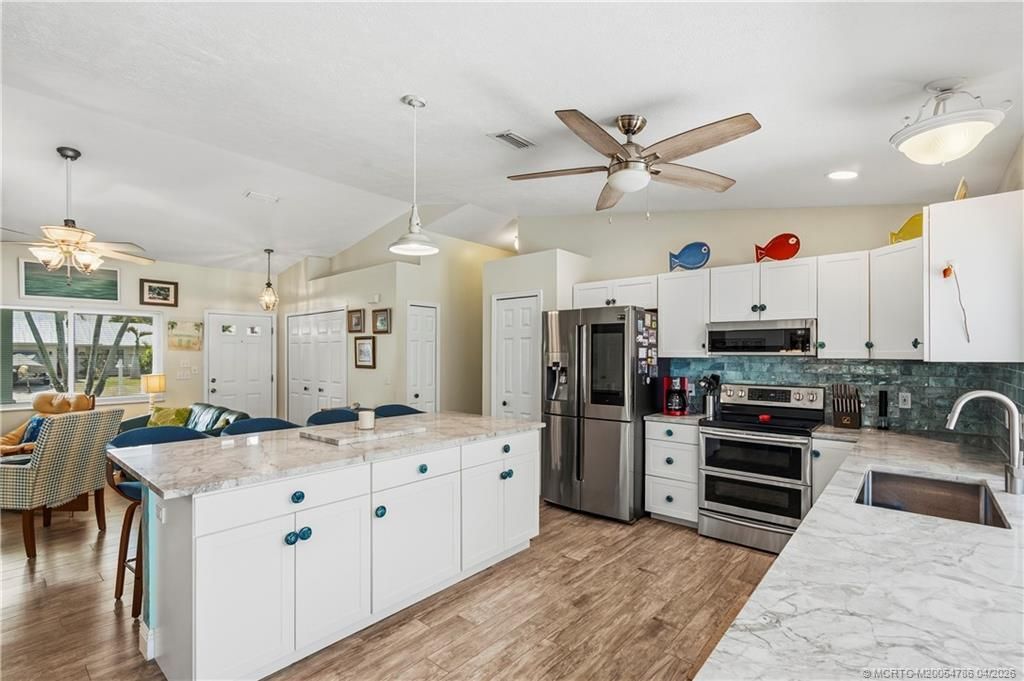 5605 SE Matousek Street, Stuart, FL 34997 Photo