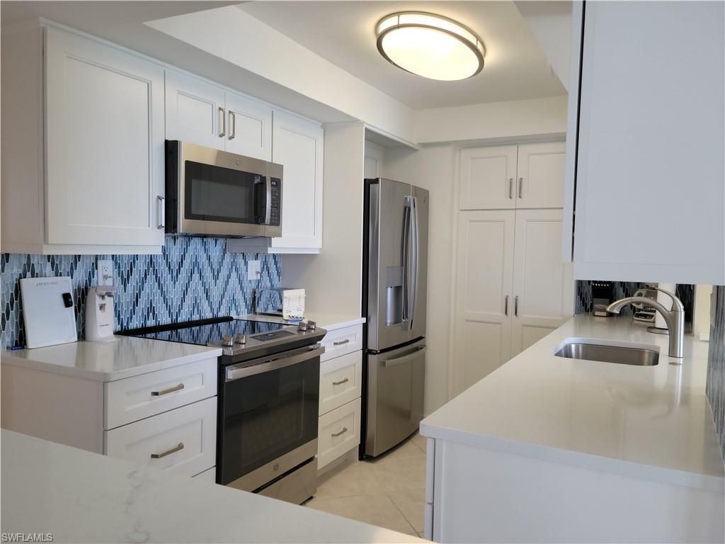 10475 Gulf Shore Dr, Unit 165, Naples, FL 34108 Photo