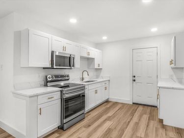 3744 S Hughes Avenue, Fort Worth, TX 76119