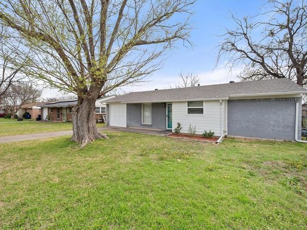 729 SW Sunnybrook Drive, Burleson, TX 76028