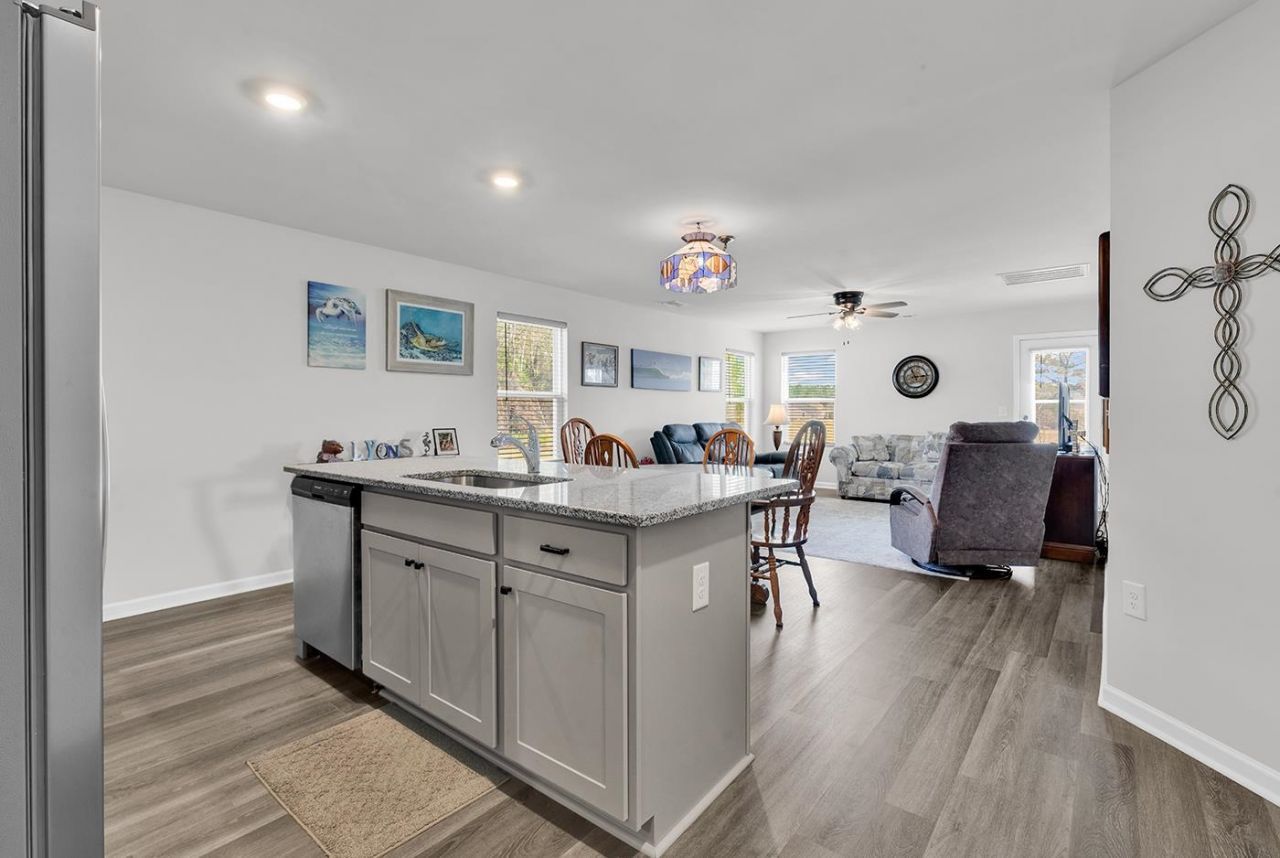 140 Cape Point Dr. Photo 5