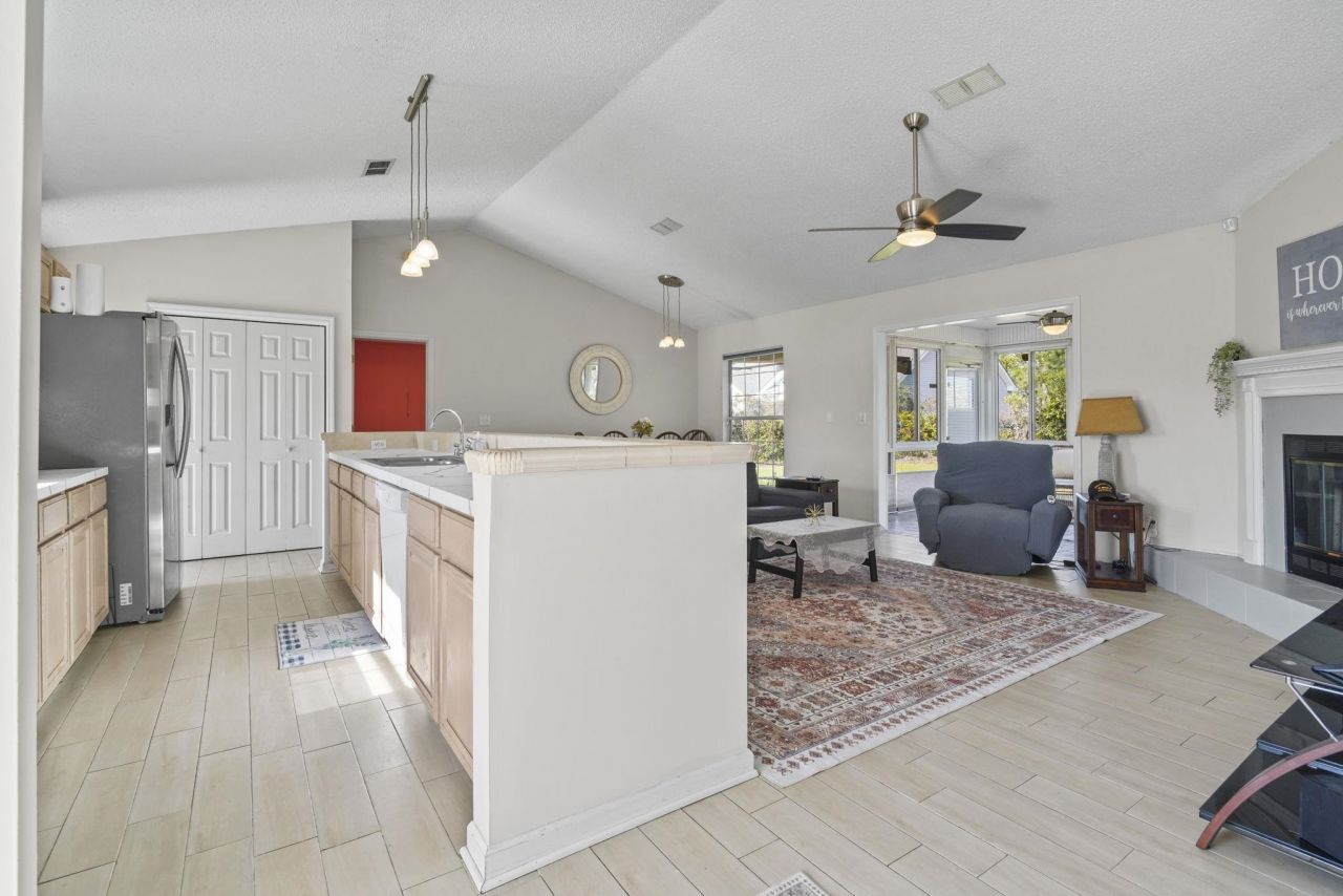 4351 Dew N. Ct. Photo 14