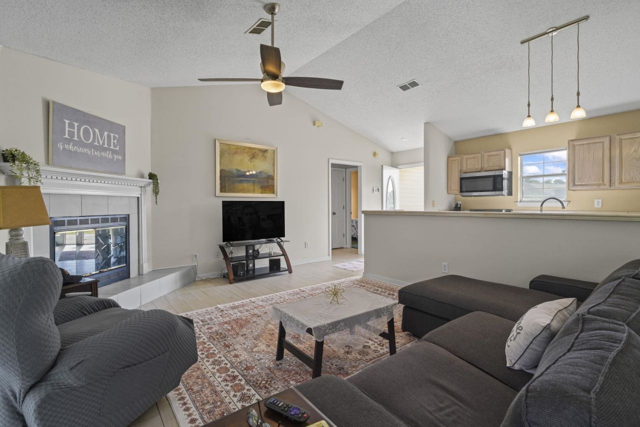 4351 Dew N. Ct. Photo 6