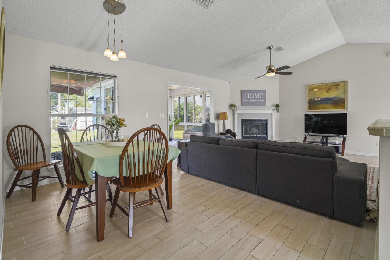 4351 Dew N. Ct. Photo 7