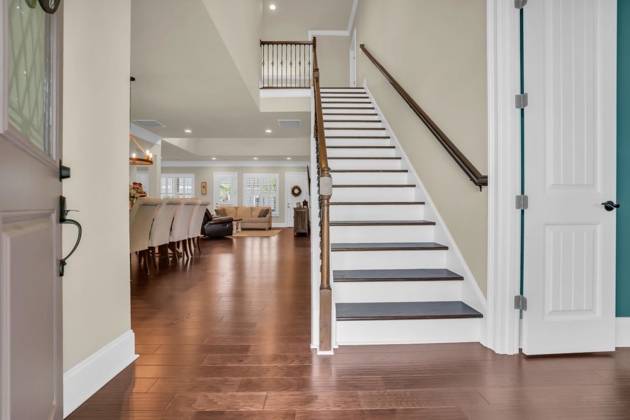 2004 Crow Field Ct. Photo 4