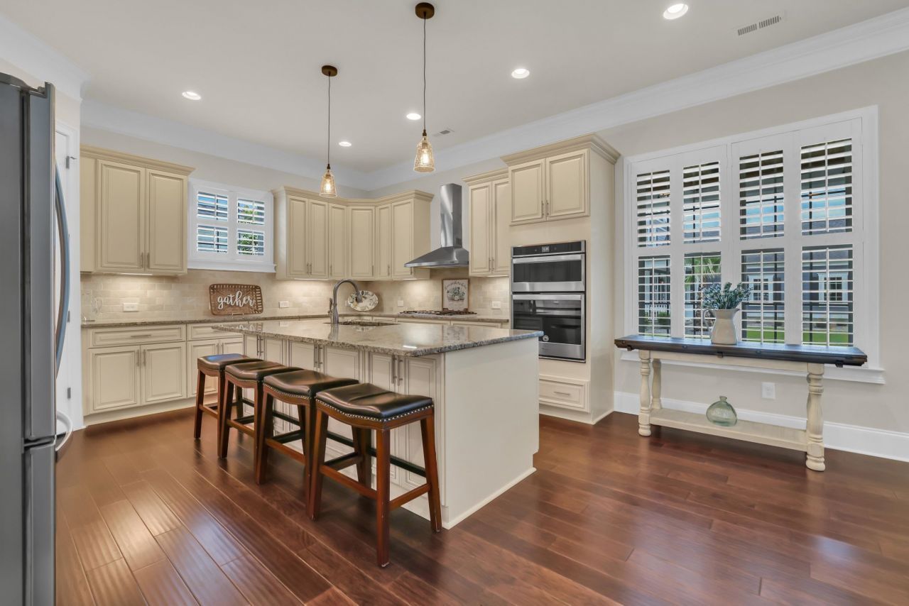 2004 Crow Field Ct. Photo 9