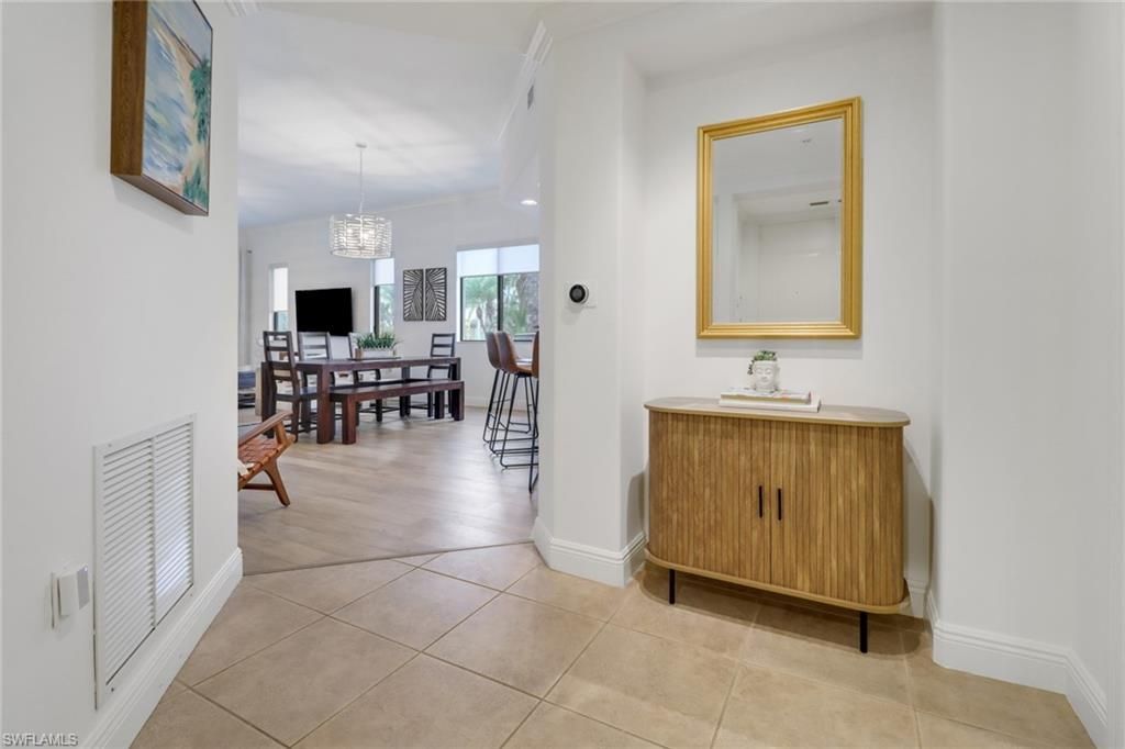 985 Sandpiper St , Unit I204, Naples, FL 34102 Photo