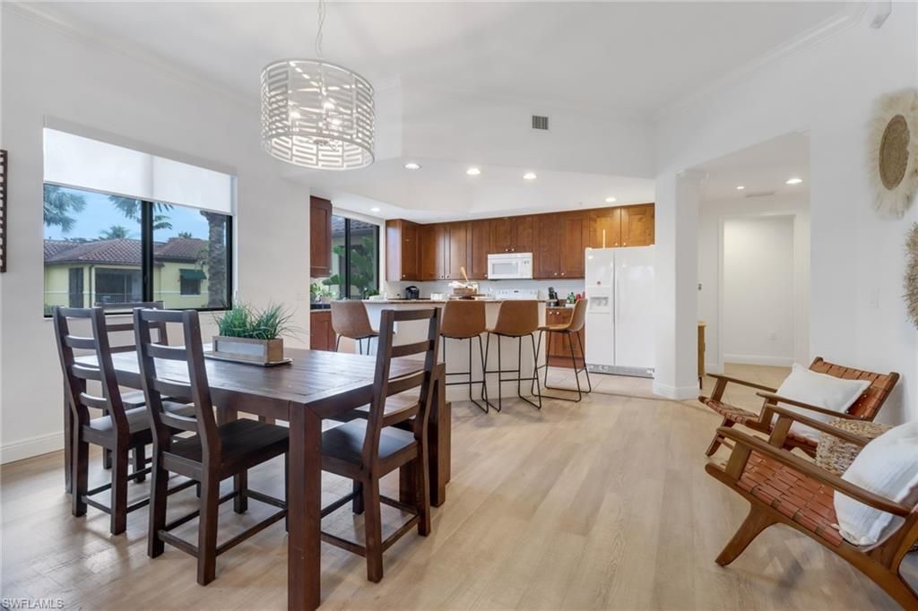 985 Sandpiper St , Unit I204, Naples, FL 34102 Photo