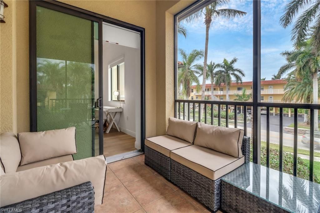 985 Sandpiper St , Unit I204, Naples, FL 34102 Photo