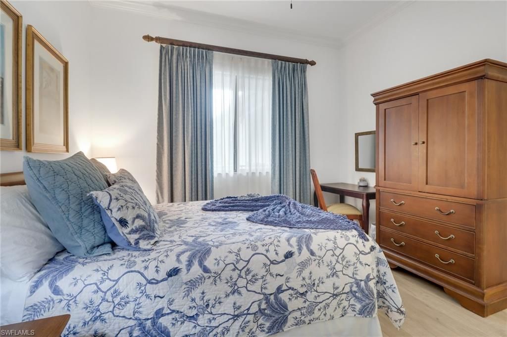 985 Sandpiper St , Unit I204, Naples, FL 34102 Photo