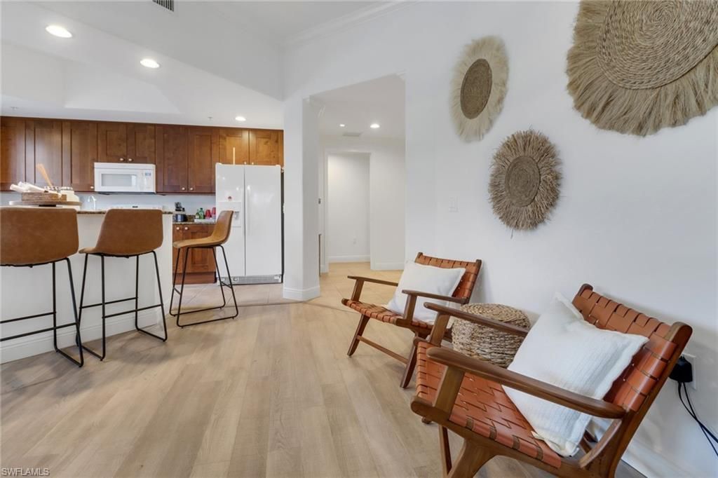 985 Sandpiper St , Unit I204, Naples, FL 34102 Photo