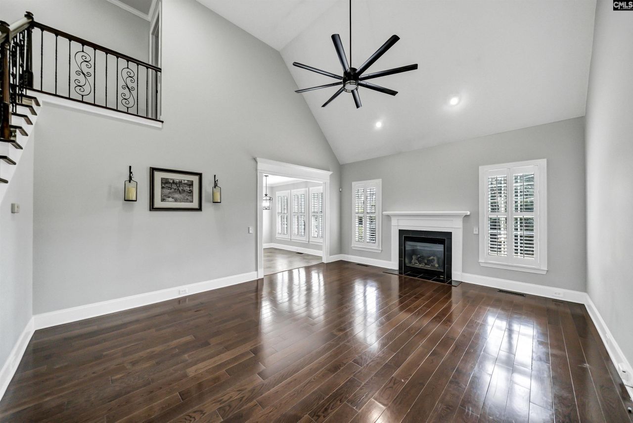 152 Inverness Drive Photo 4