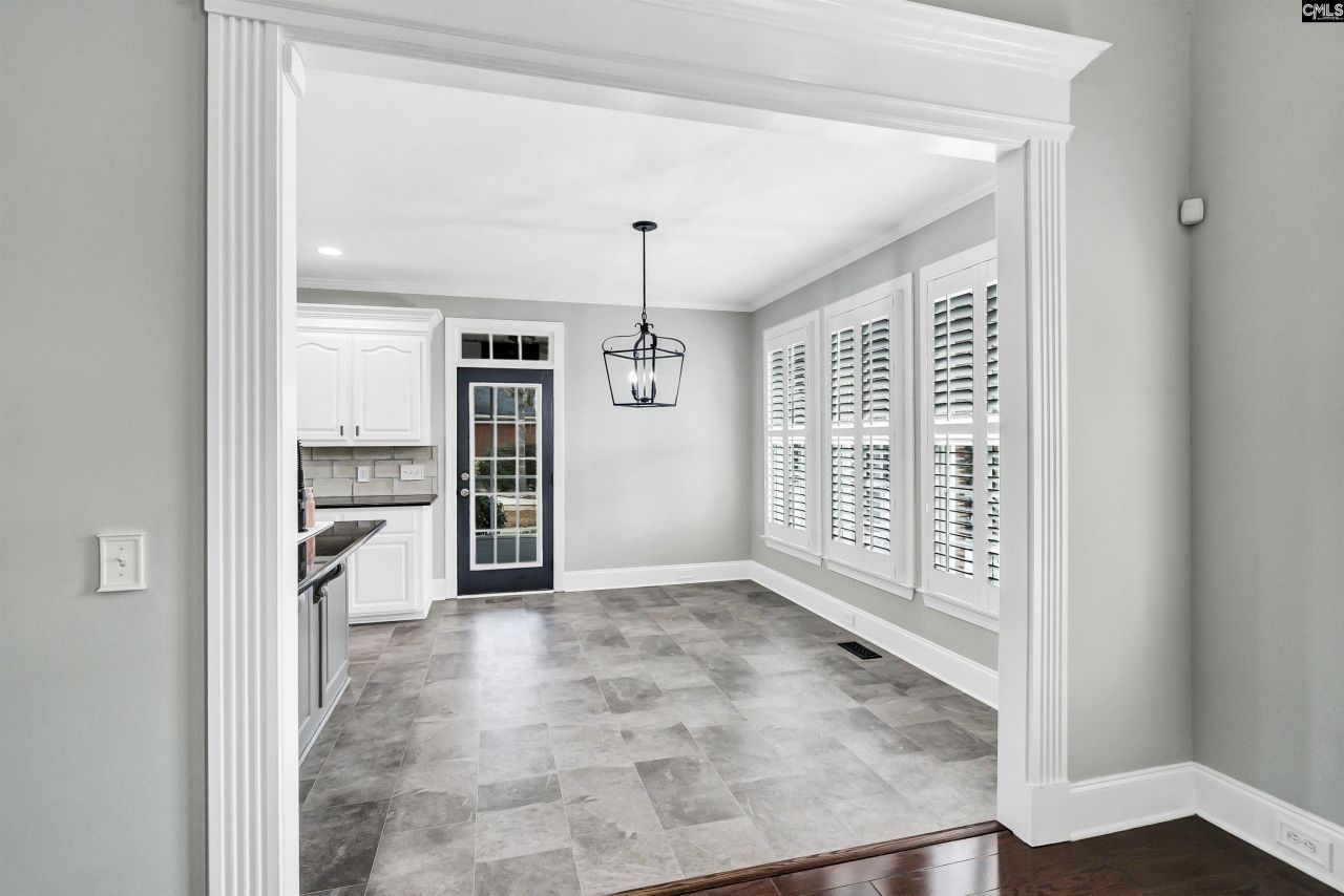 152 Inverness Drive Photo 8