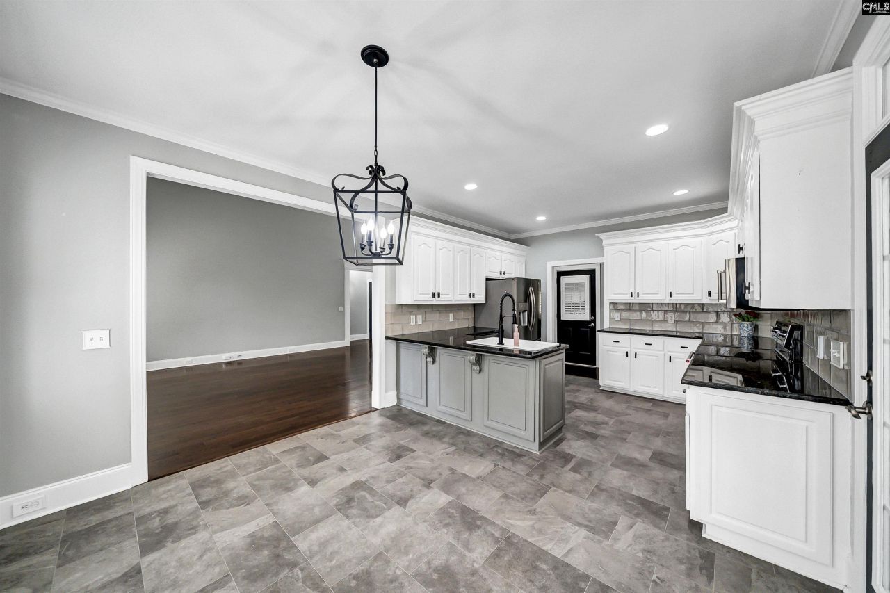 152 Inverness Drive Photo 9