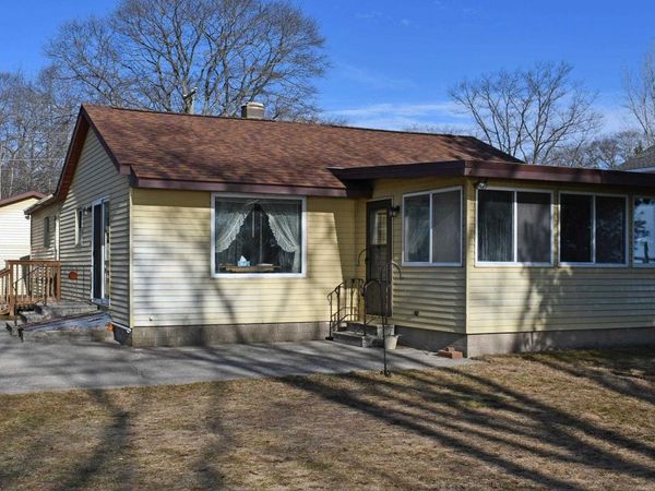 1197 Bay Drive S, Tawas City, MI 48763