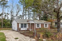 445 Robin Drive photo 4