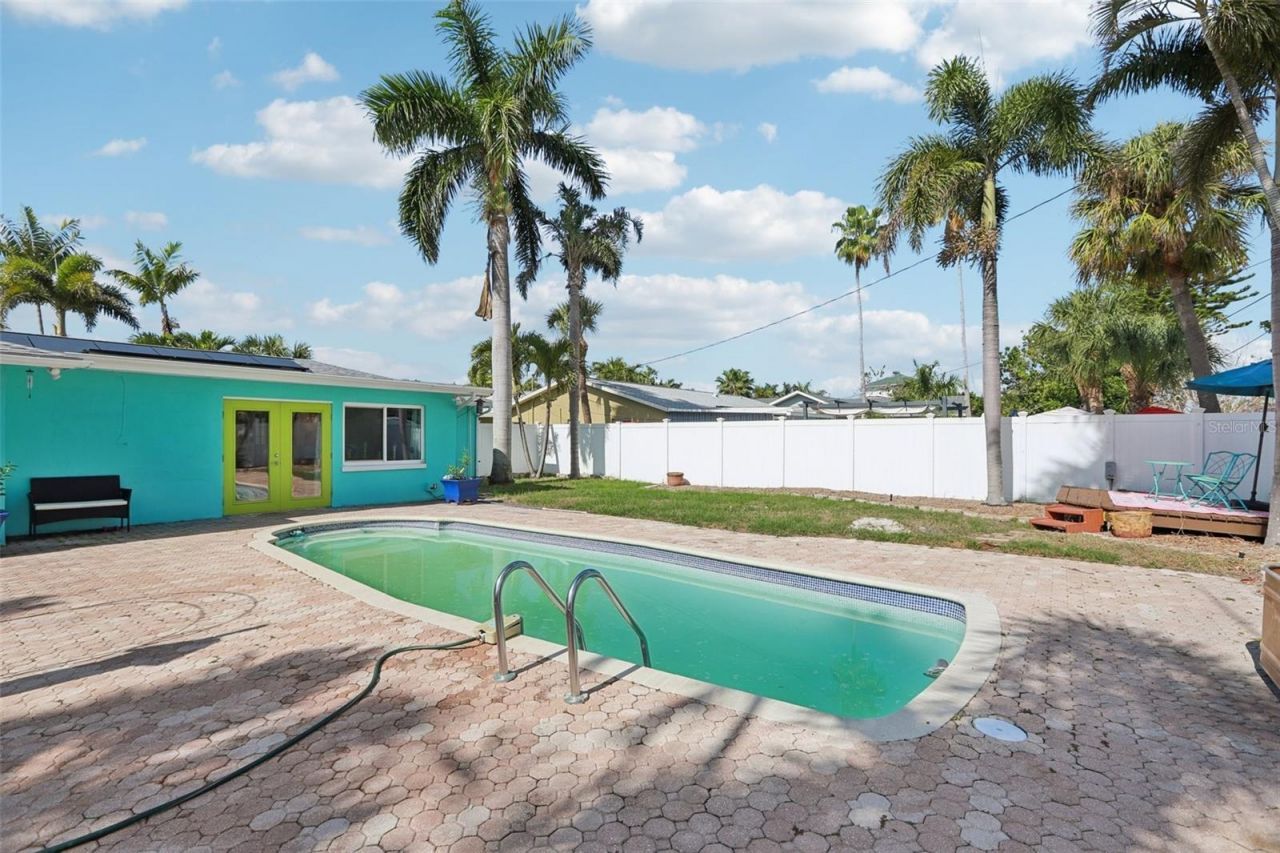 6950 Grande Vista Way S, Saint Petersburg, FL 33707 Photo