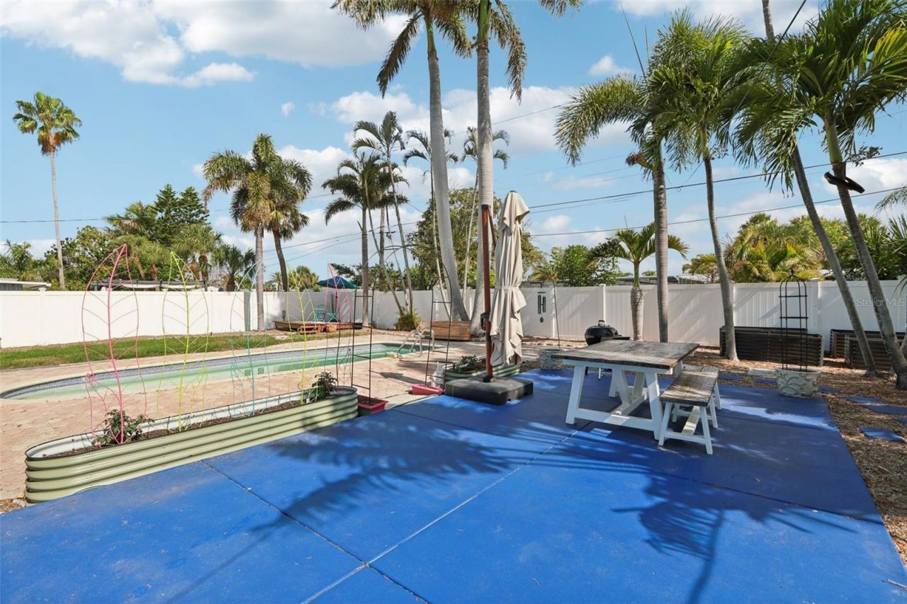6950 Grande Vista Way S, Saint Petersburg, FL 33707 Photo