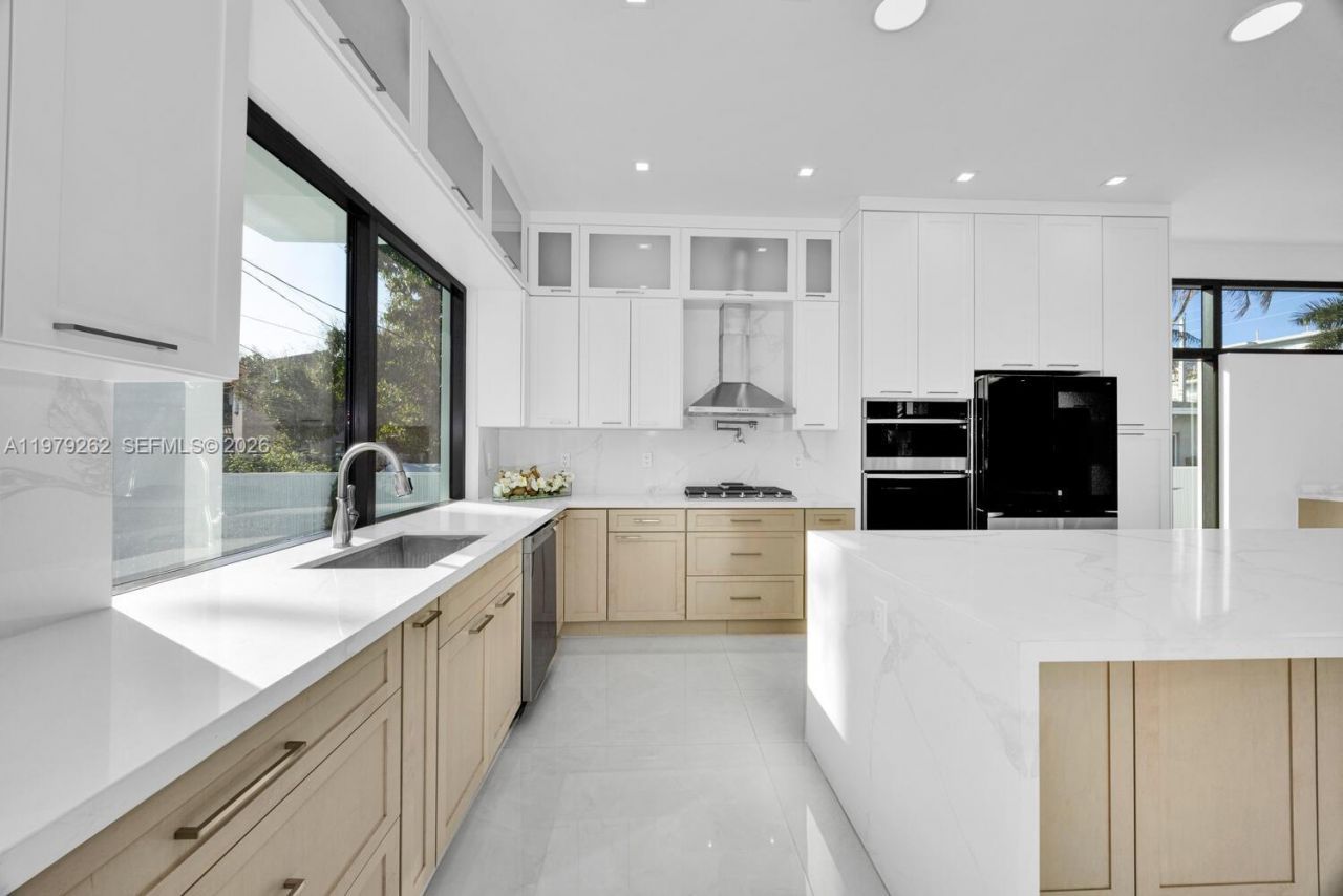 472 S Royal Poinciana Blvd , Miami Springs, FL 33166 Photo