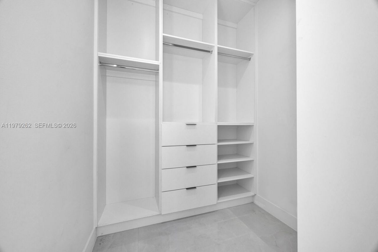 472 S Royal Poinciana Blvd , Miami Springs, FL 33166 Photo