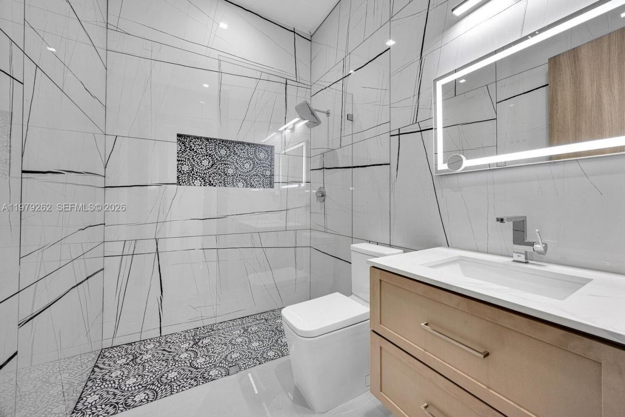 472 S Royal Poinciana Blvd , Miami Springs, FL 33166 Photo