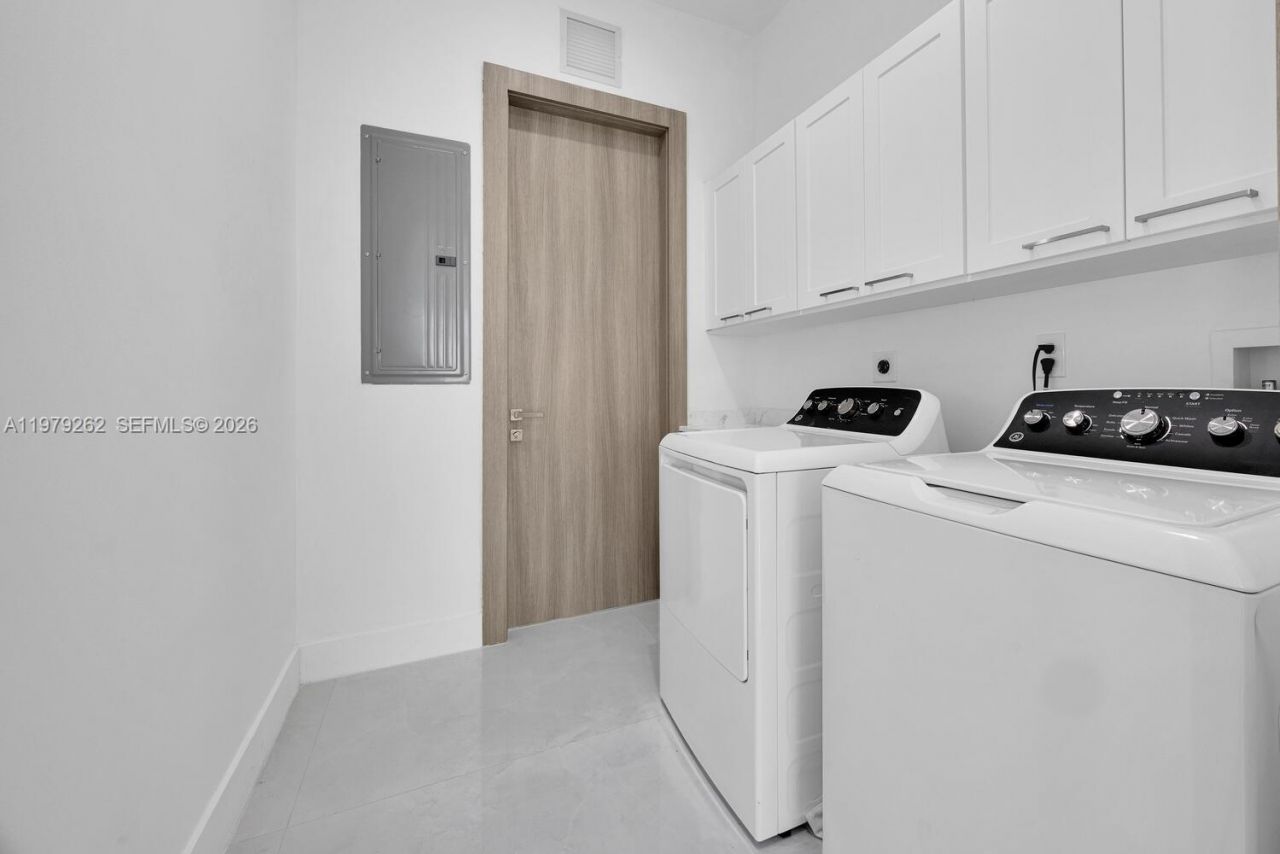 472 S Royal Poinciana Blvd , Miami Springs, FL 33166 Photo