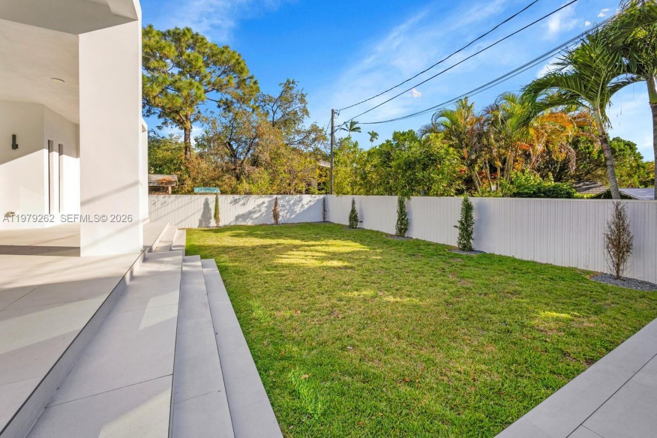 472 S Royal Poinciana Blvd , Miami Springs, FL 33166 Photo