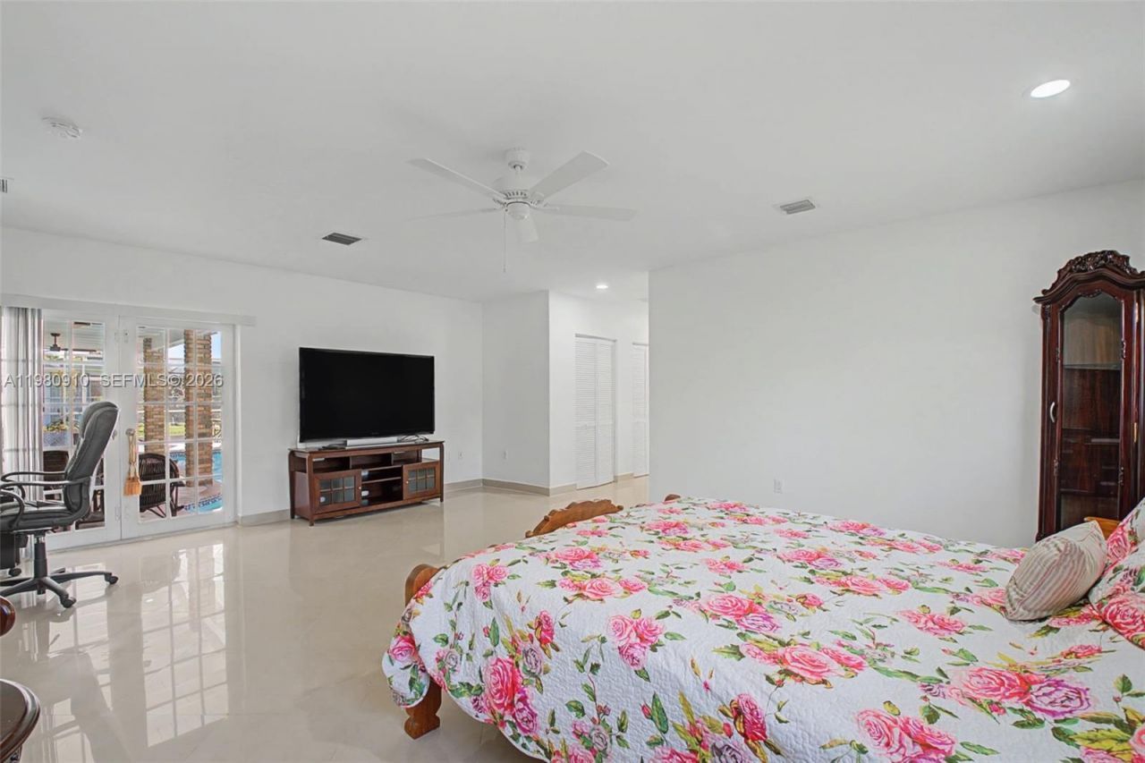 8241 SW 146th St, Palmetto Bay, FL 33158 Photo