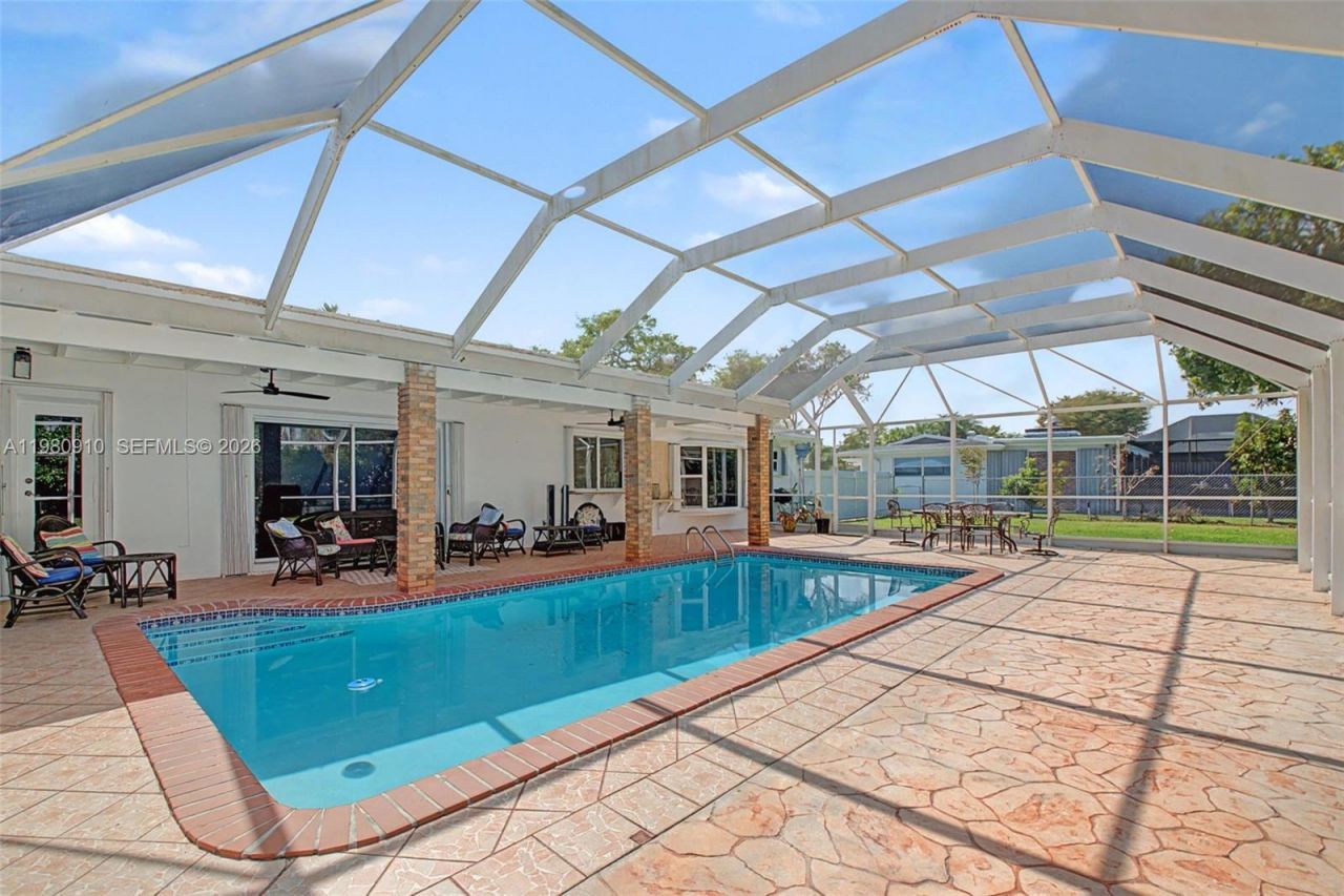 8241 SW 146th St , Palmetto Bay, FL 33158 Photo