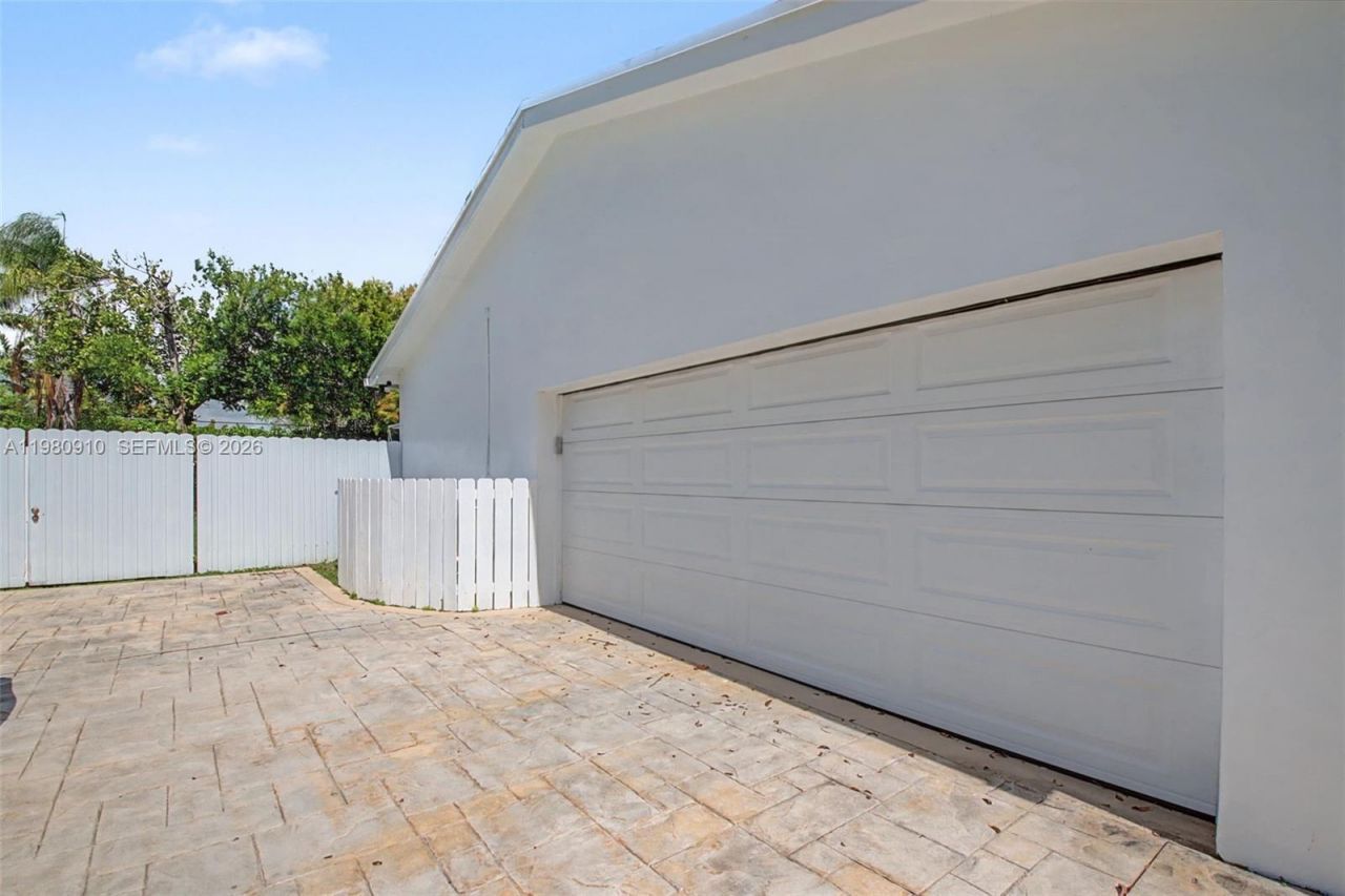 8241 SW 146th St, Palmetto Bay, FL 33158 Photo