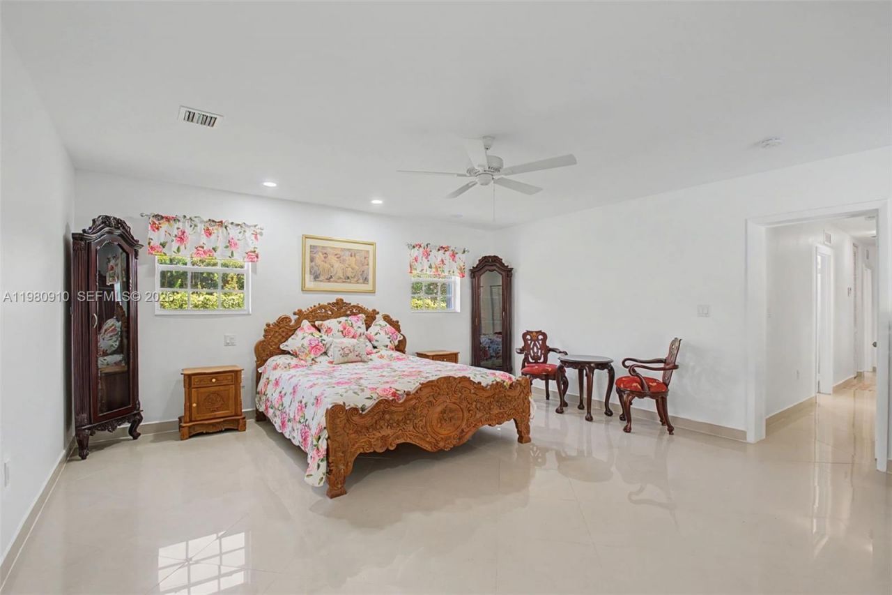 8241 SW 146th St, Palmetto Bay, FL 33158 Photo