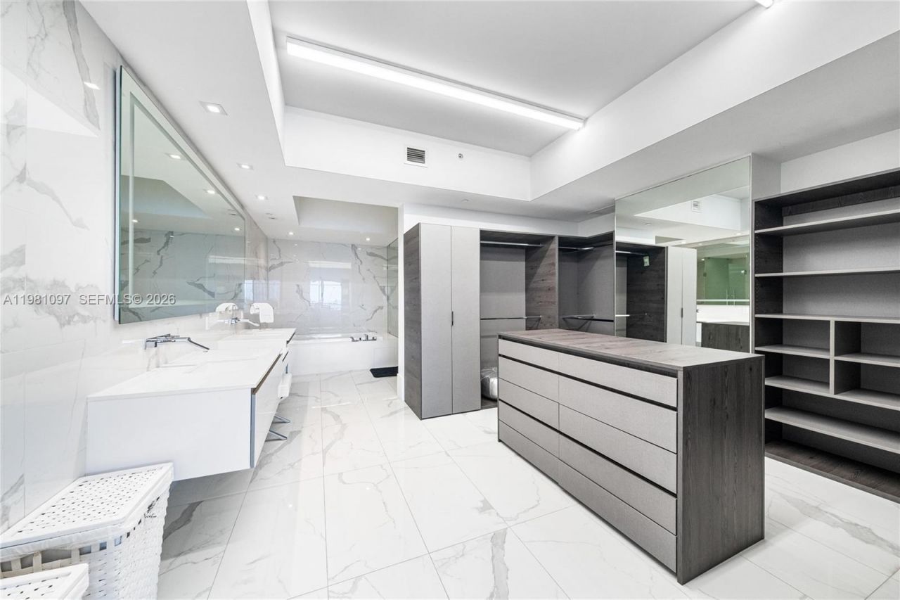 5500 Island Estates Dr, Unit 504, Aventura, FL 33160 Photo