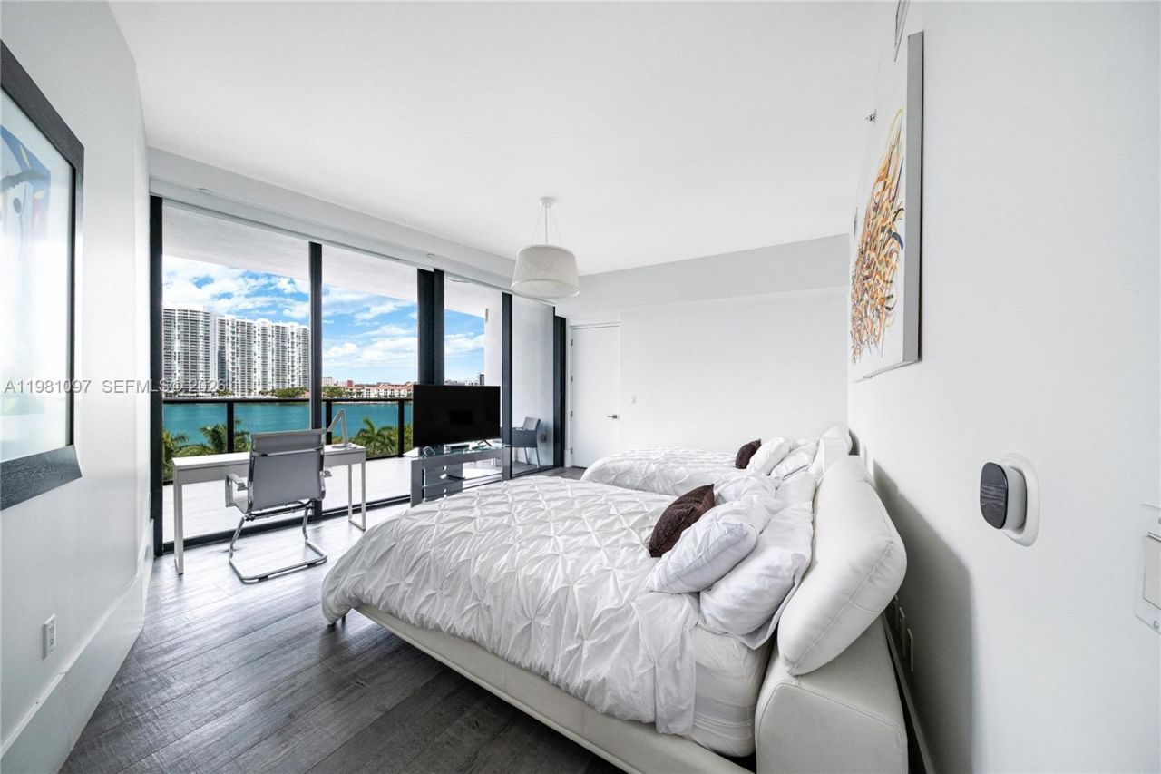 5500 Island Estates Dr, Unit 504, Aventura, FL 33160 Photo
