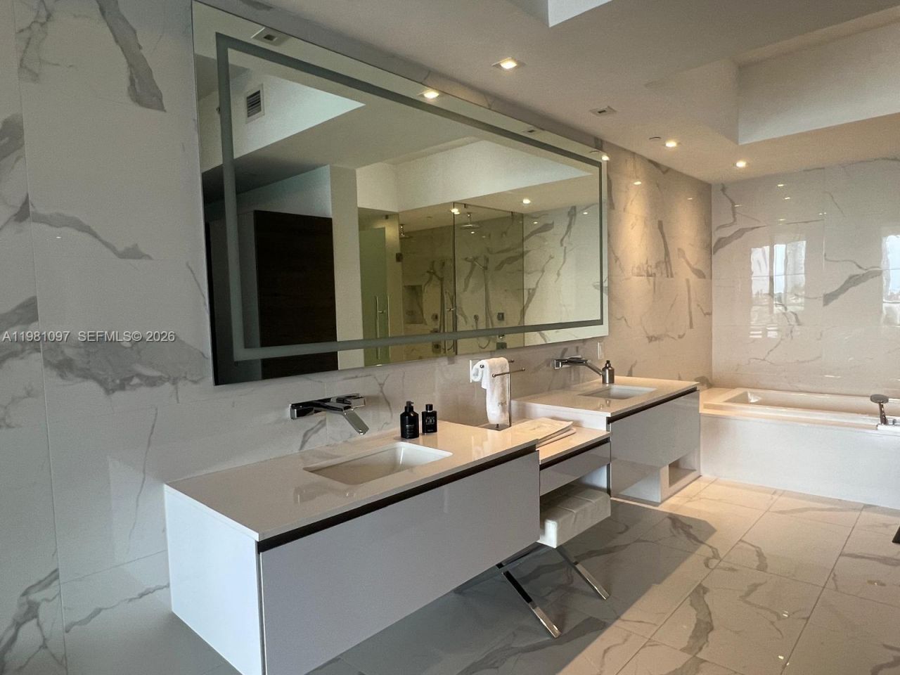 5500 Island Estates Dr , Unit 504, Aventura, FL 33160 Photo