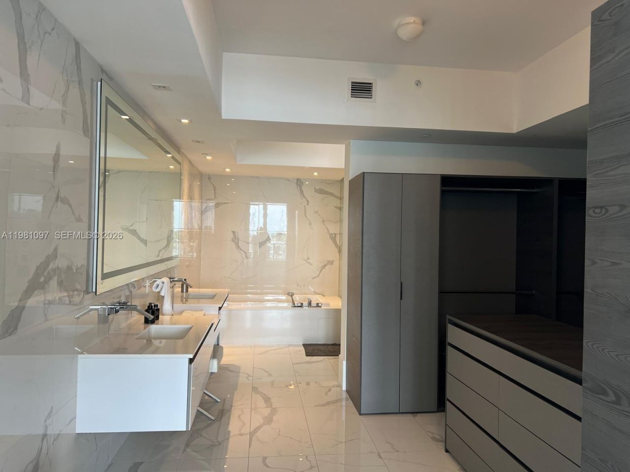 5500 Island Estates Dr, Unit 504, Aventura, FL 33160 Photo