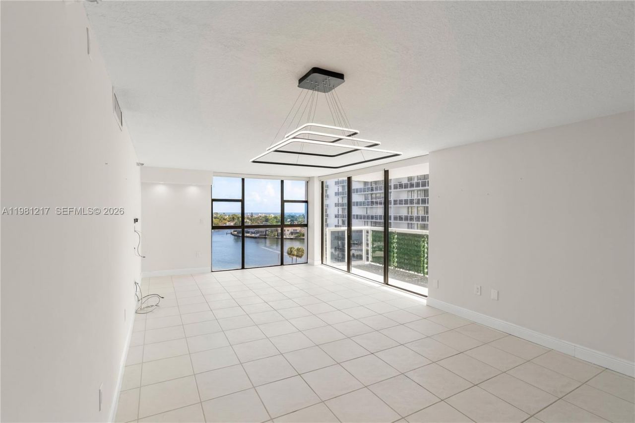 20505 E Country Club Dr, Unit 833, Aventura, FL 33180 Photo