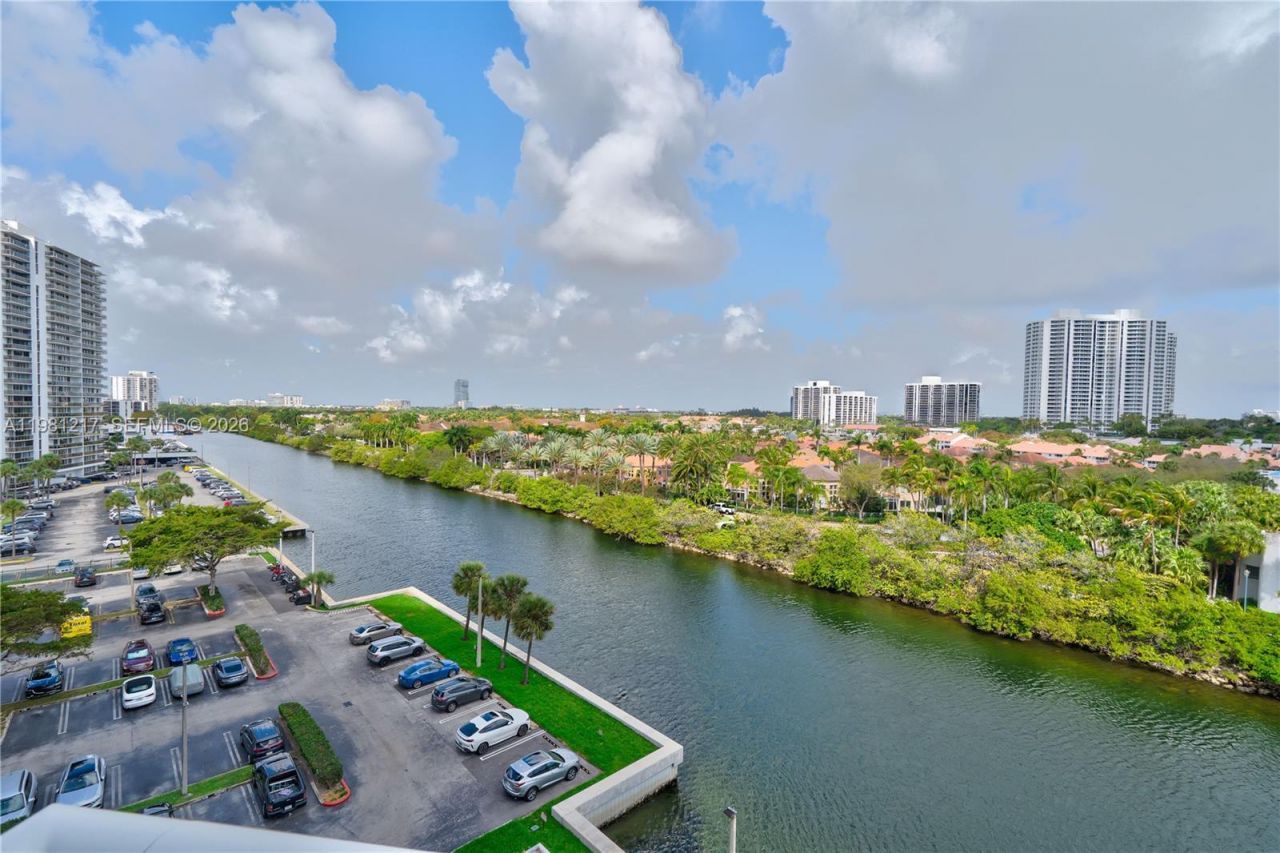 20505 E Country Club Dr, Unit 833, Aventura, FL 33180 Photo